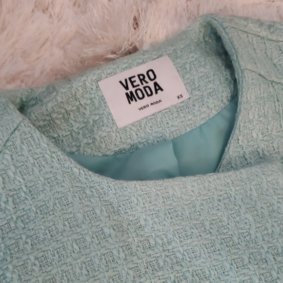 🌻 Textured pale green vera moda blazer/jacket - Picture 2 of 5